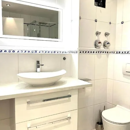 Exklusive Maisonette Am See, 5 Min Zur Sap, Smart Tv & Netflix - Wehome Premium Apartman *